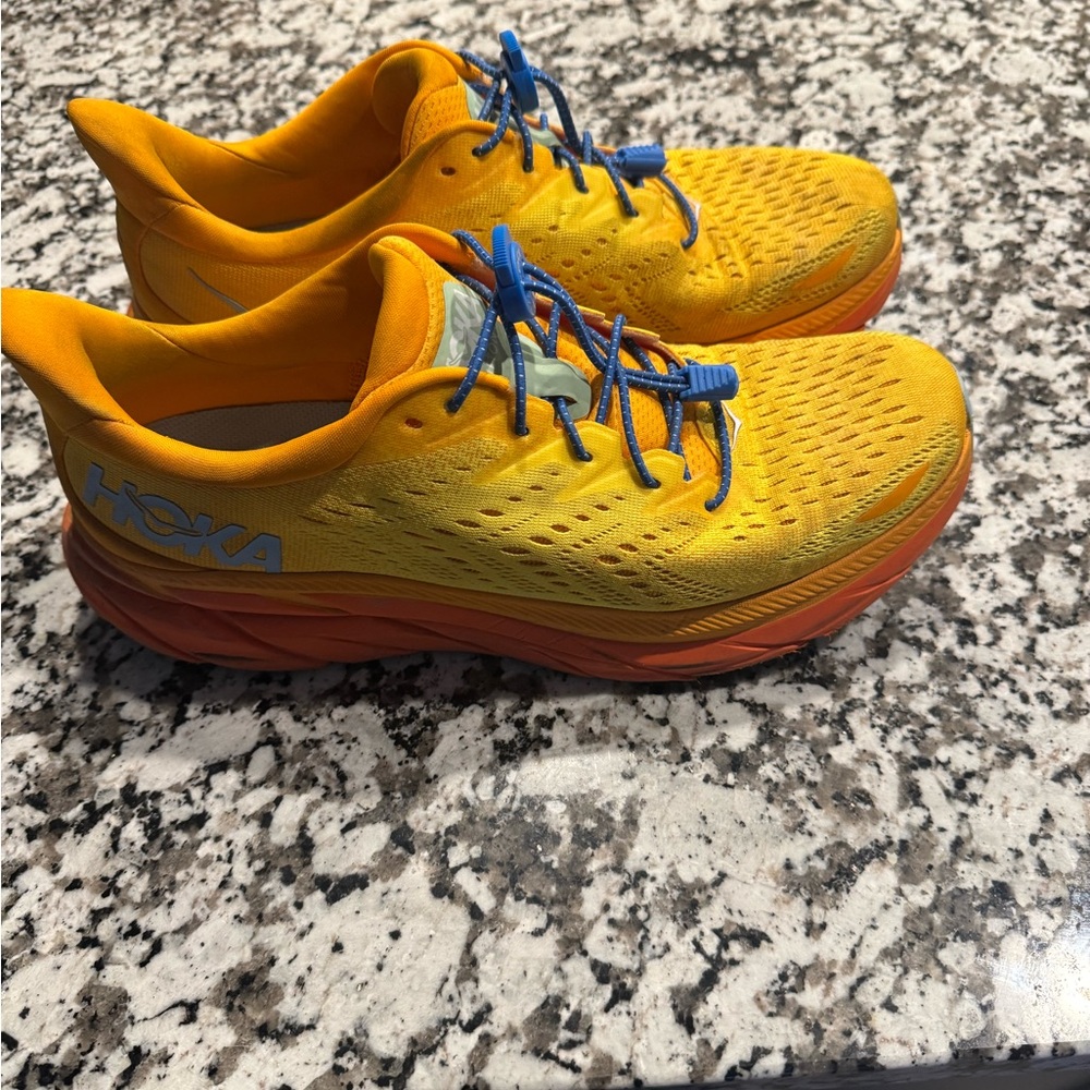 Hoka Bondi 8